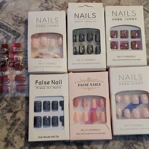 Bundle Of Press-On Nail Set